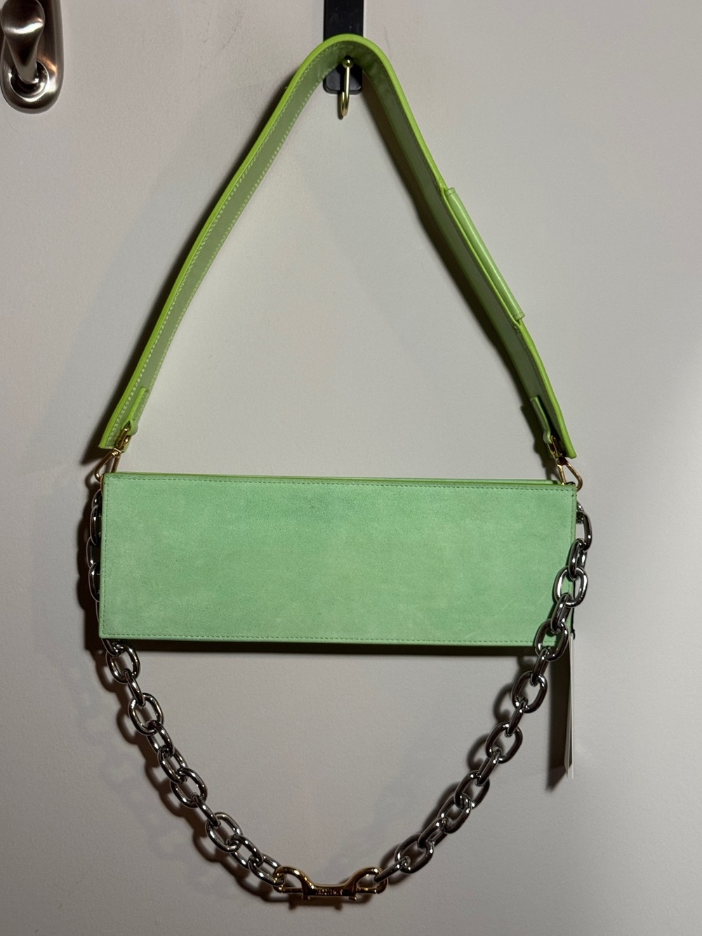 Jacquemus Le Ciuciu Suede Shoulder Bag in Green - Picture 2 of 14